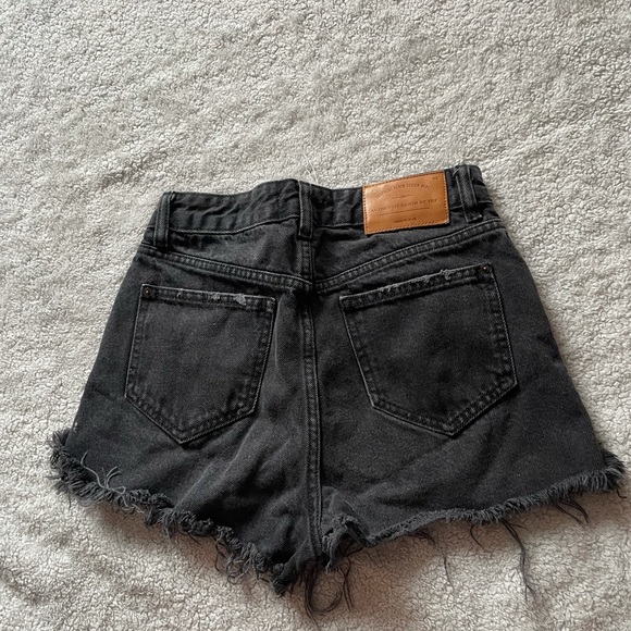 Zara denim shorts - Picture 2 of 3